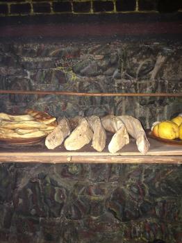 გვესაჭიროება პურის მცხობელი თონეში! 